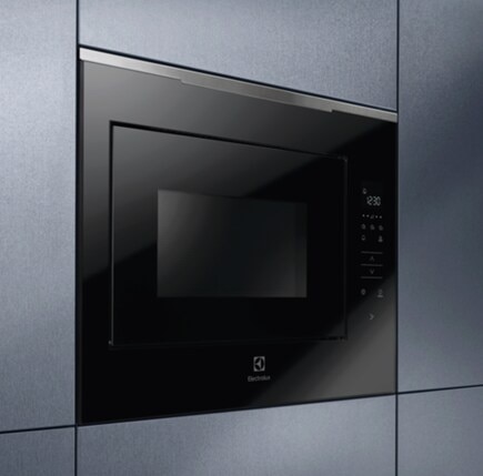 Integrated microwave ovens