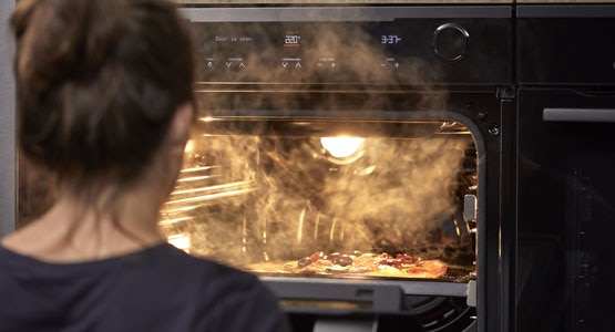 Add steam for crispy pizza