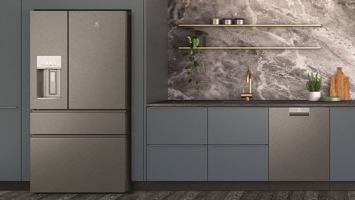 Sleek premium refrigeration