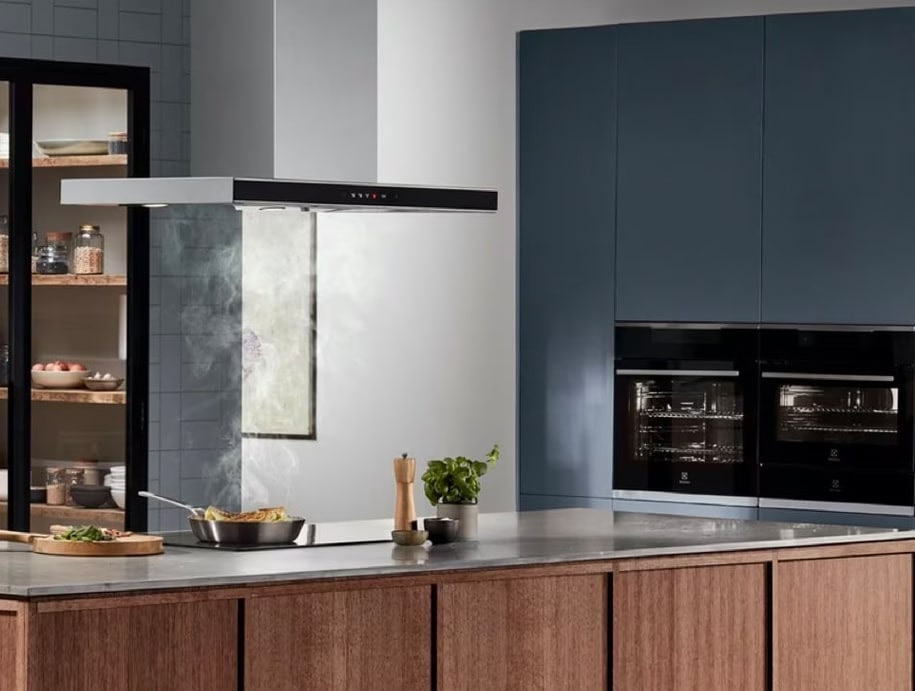 Elegant and effective oven display
